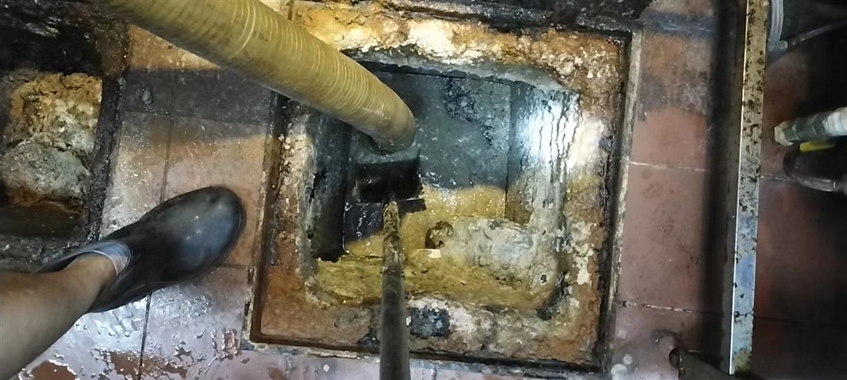 雅安化油池清理-污水池清掏